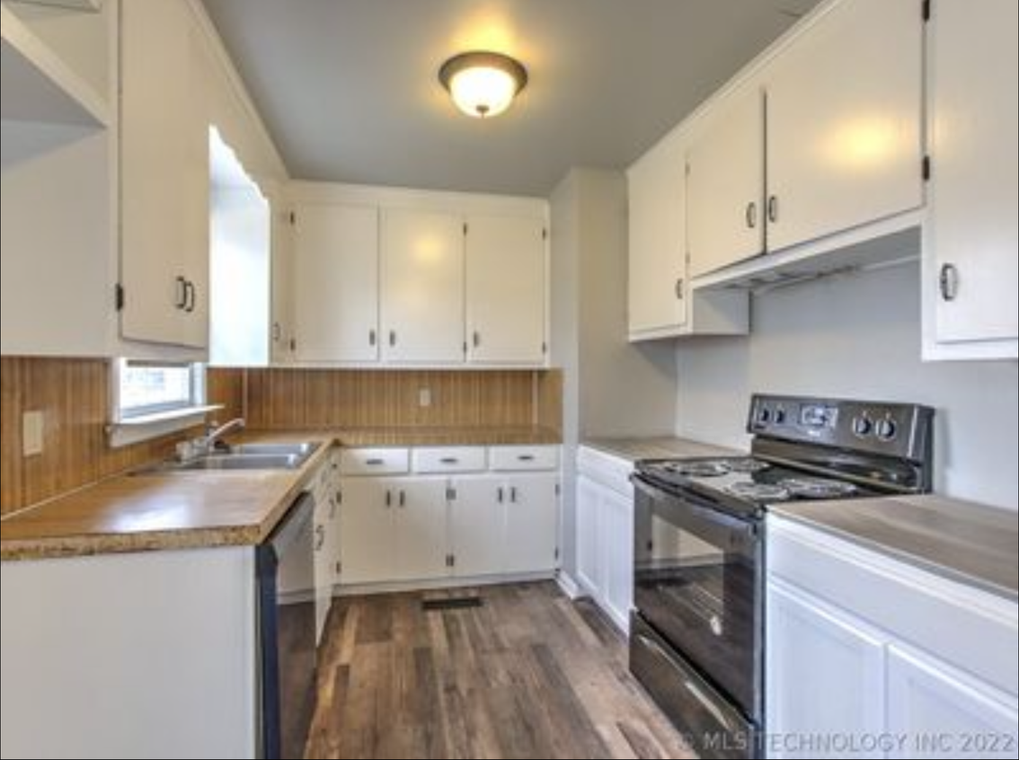 925 E Thompson Ave - Photo 7 of 15