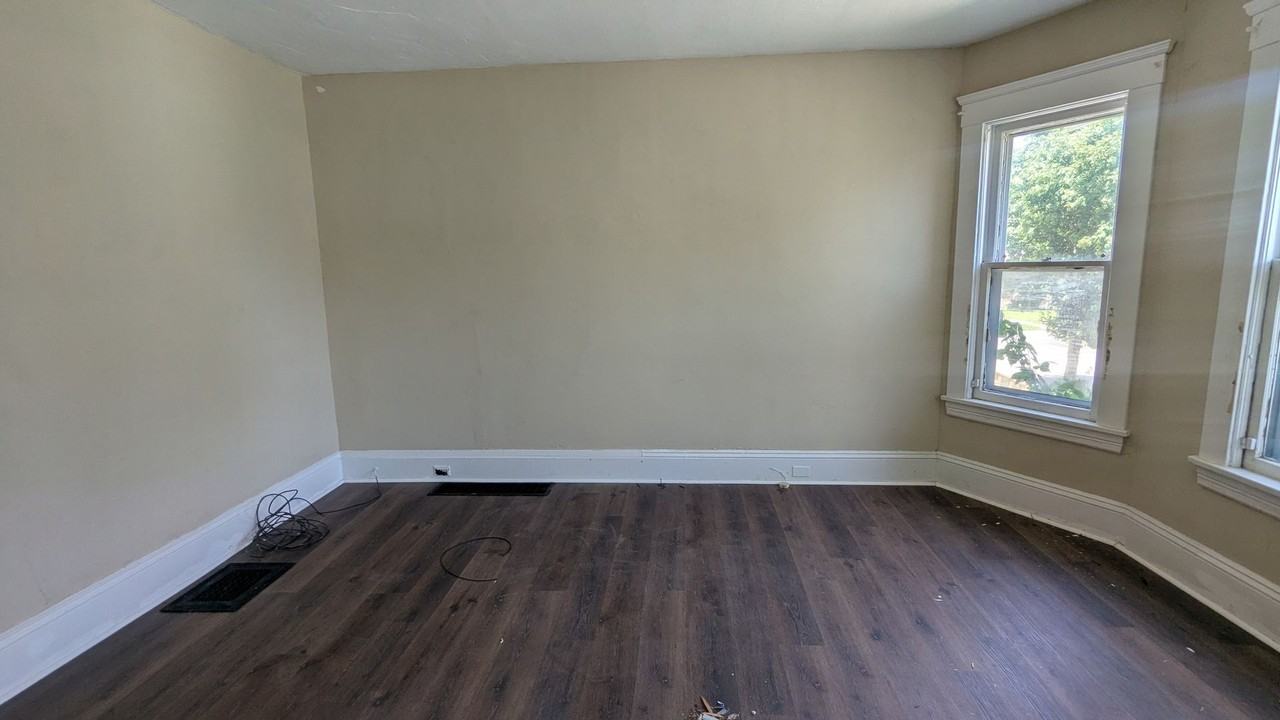 11412 Itasca Ave - Photo 7 of 22