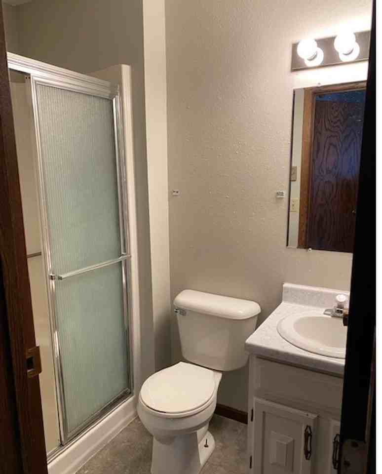 901 8th Ave N - Photo 3 of 19