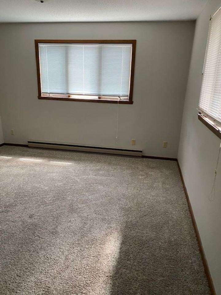 901 8th Ave N - Photo 5 of 19