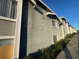 featured image of 2649 Marengo St