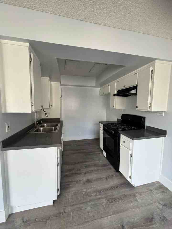 2649 Marengo - Photo 7 of 50