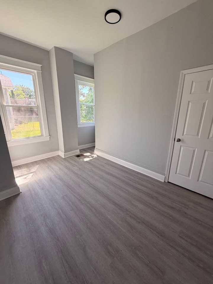 4140 W Broadway - Photo 6 of 19
