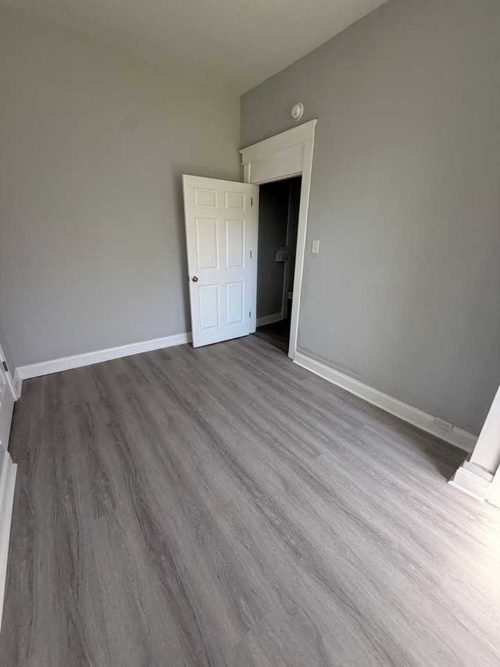 4140 W Broadway - Photo 7 of 19