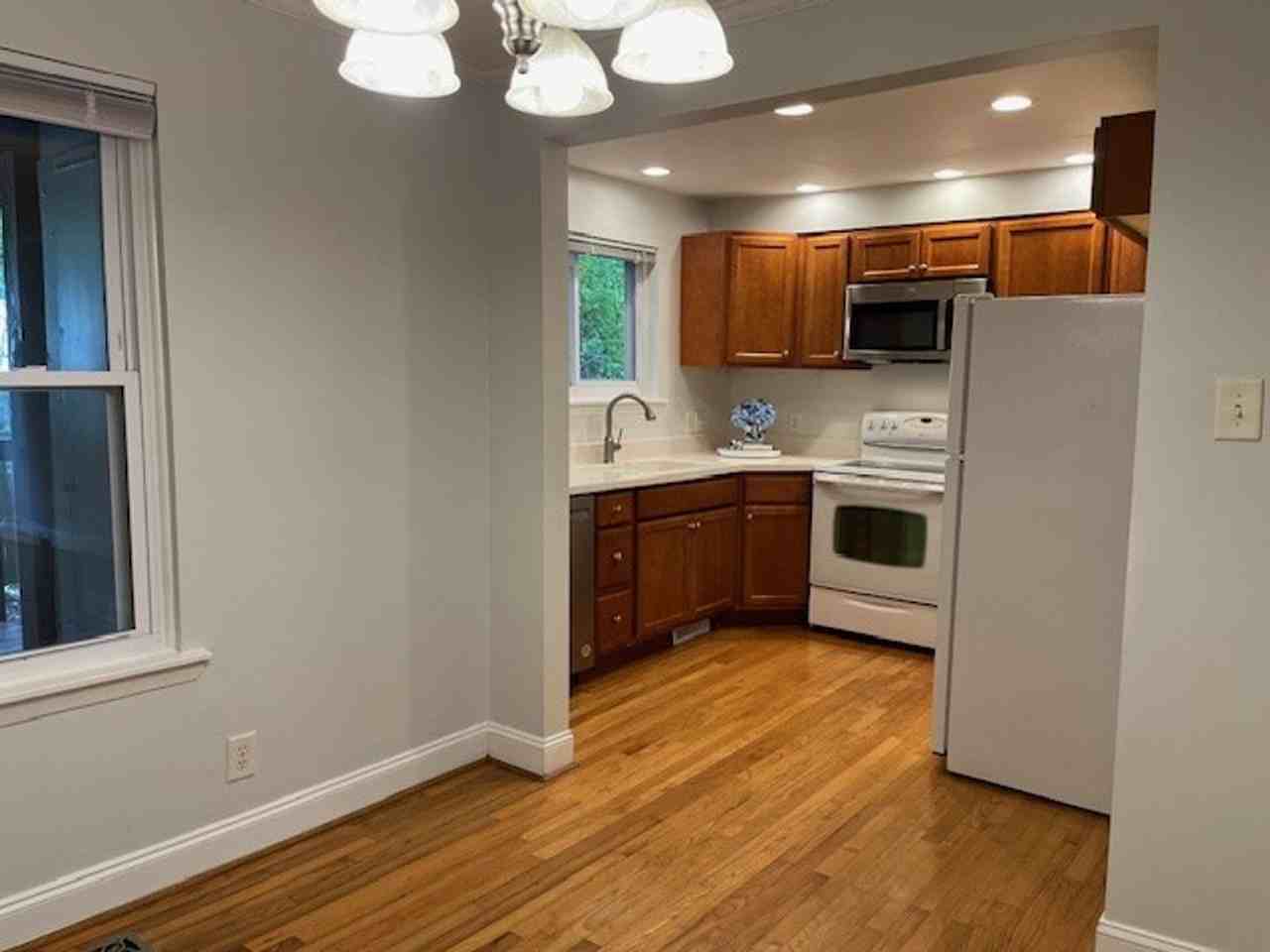 107 Sue Ann Ct Apt B - Photo 4 of 22