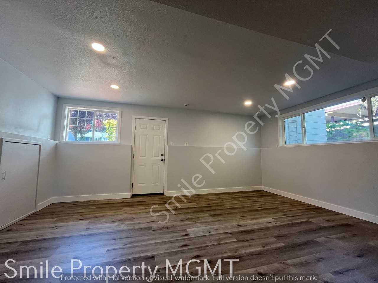 14915 Se Woodward St - Photo 7 of 19
