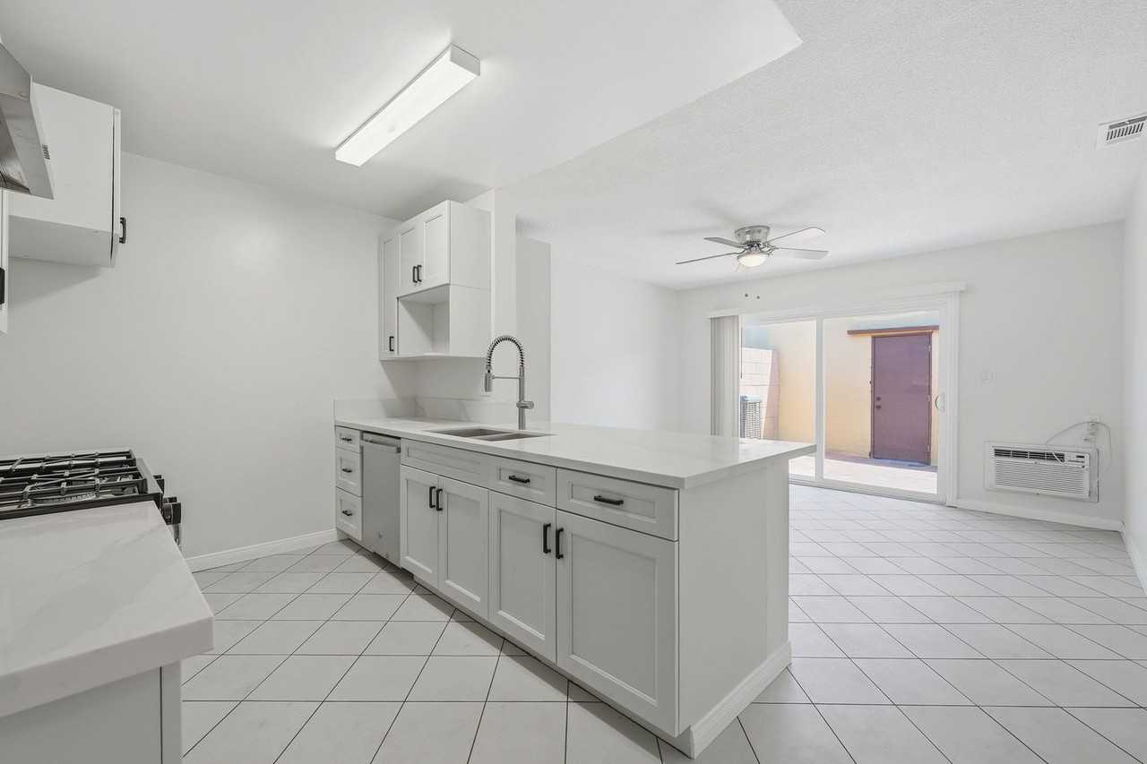 1531 E La Palma Ave #F1 - Photo 4 of 12