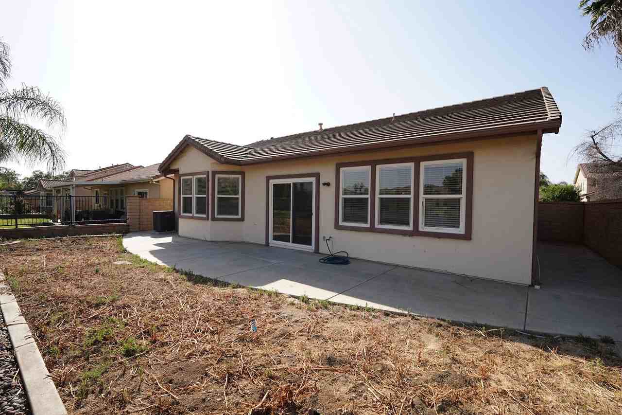 28101 Belleterre Ave - Photo 2 of 41