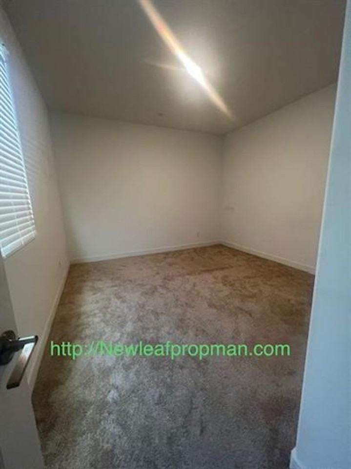 1525 Winding Sun Dr - Photo 4 of 9