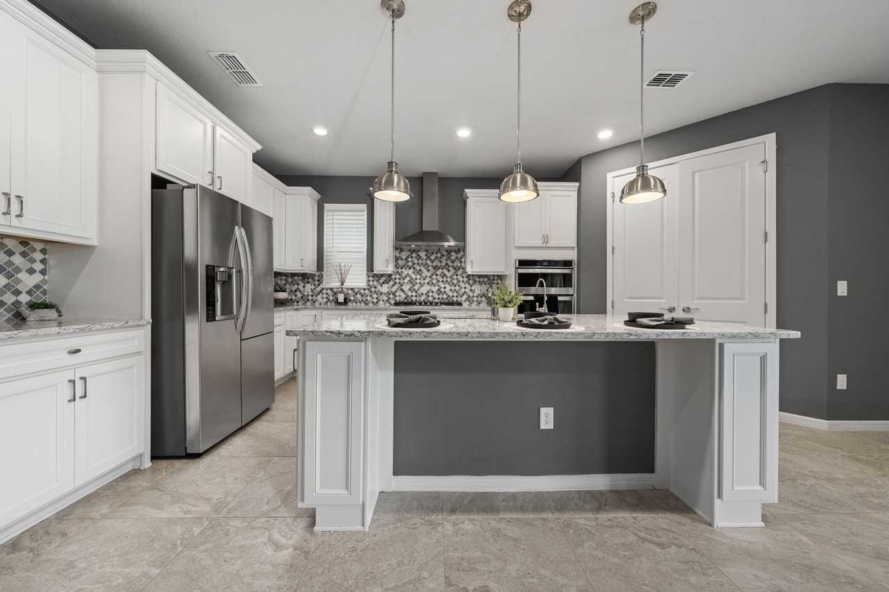 13810 Tybee Beach Ln - Photo 5 of 50