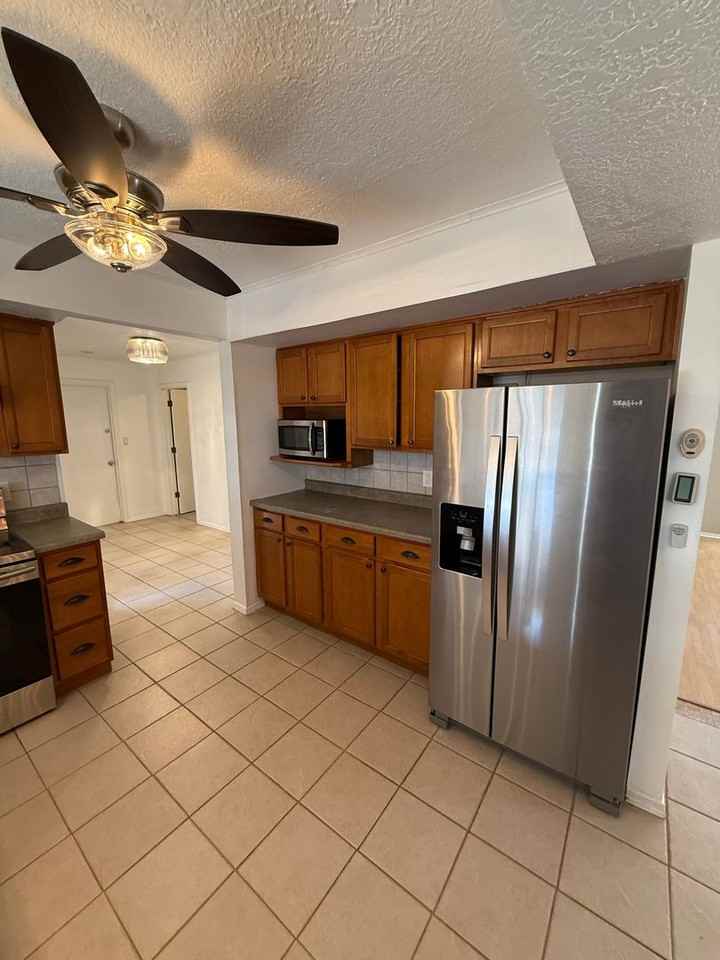1763 1763 Royal Dr. - Photo 7 of 37