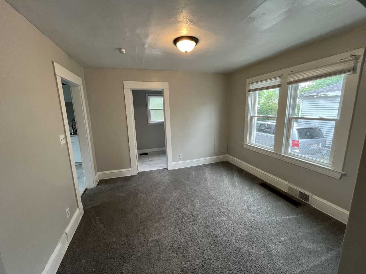 3623 E 103rd St - Photo 7 of 20
