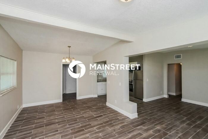 1252 Ridgewood Dr - Photo 3 of 15