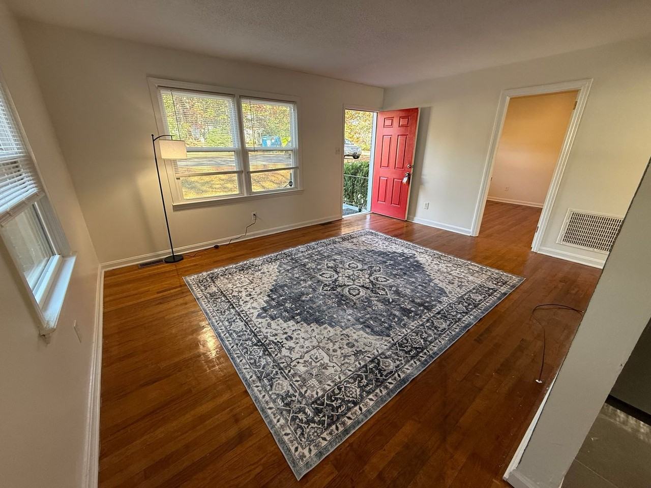 3821 Lupton Circle - Photo 3 of 28