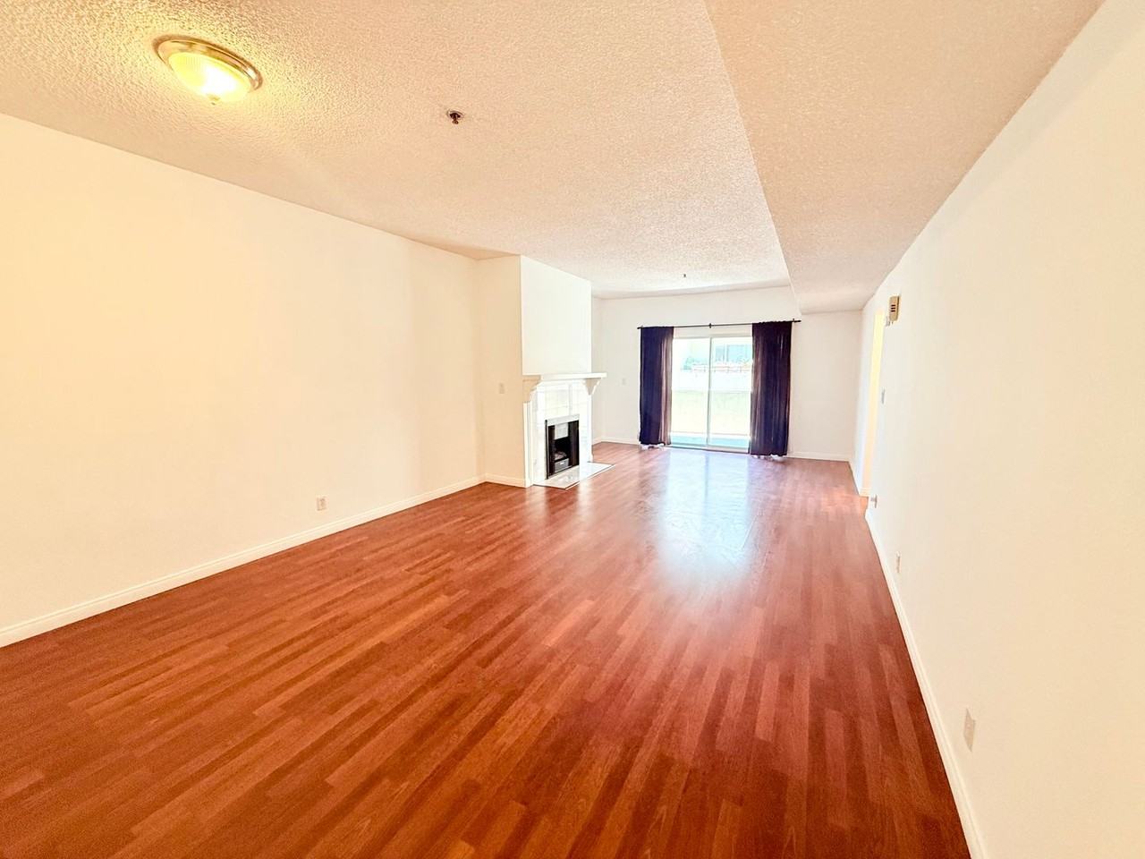2905 Montrose Ave - Photo 4 of 16