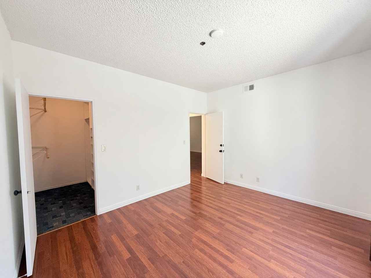 2905 Montrose Ave - Photo 6 of 16