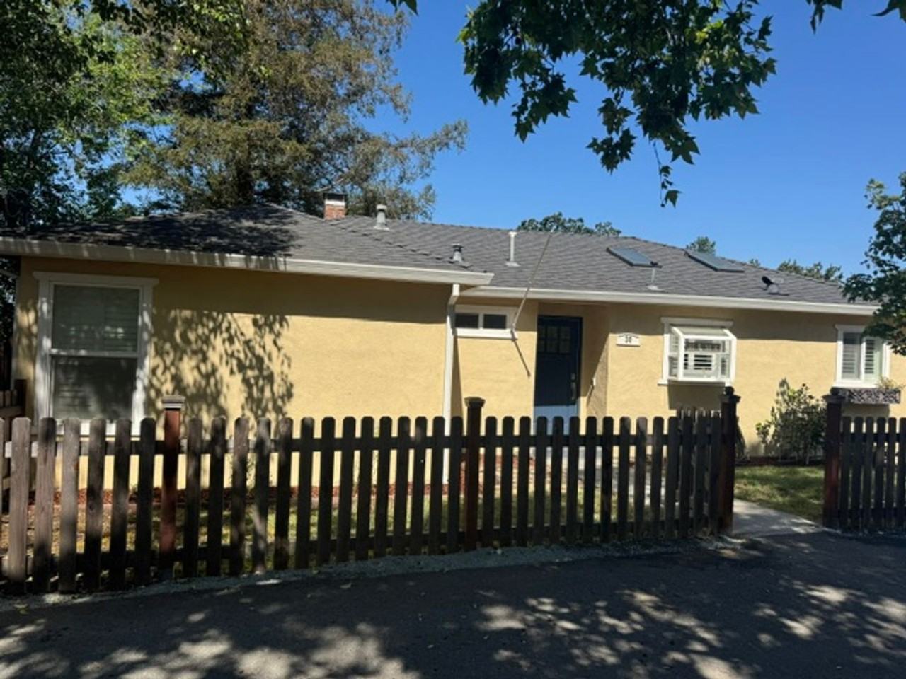 30 Summit Cir - Photo 2 of 44
