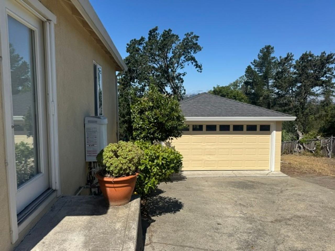 30 Summit Cir - Photo 3 of 44