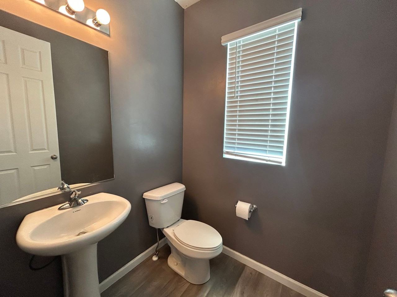 1286 E 1700 N - Photo 4 of 14
