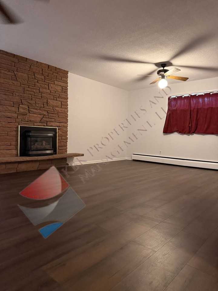 82 Monterey Ave - Photo 4 of 12