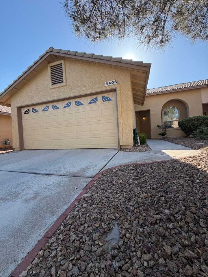5408 Cove Point Dr - Photo 6 of 39