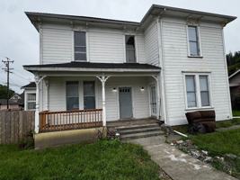 featured image of 910 8th St