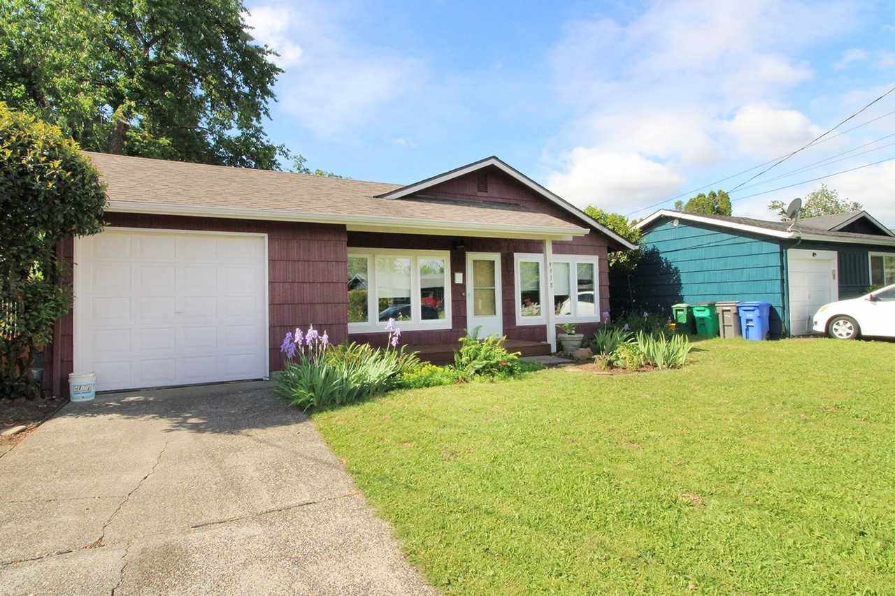 9938 Se Ramona St - Photo 2 of 25