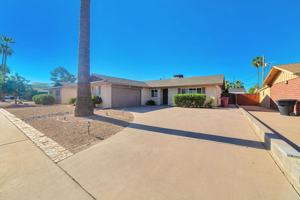 featured image of 8737 E Plaza Ave