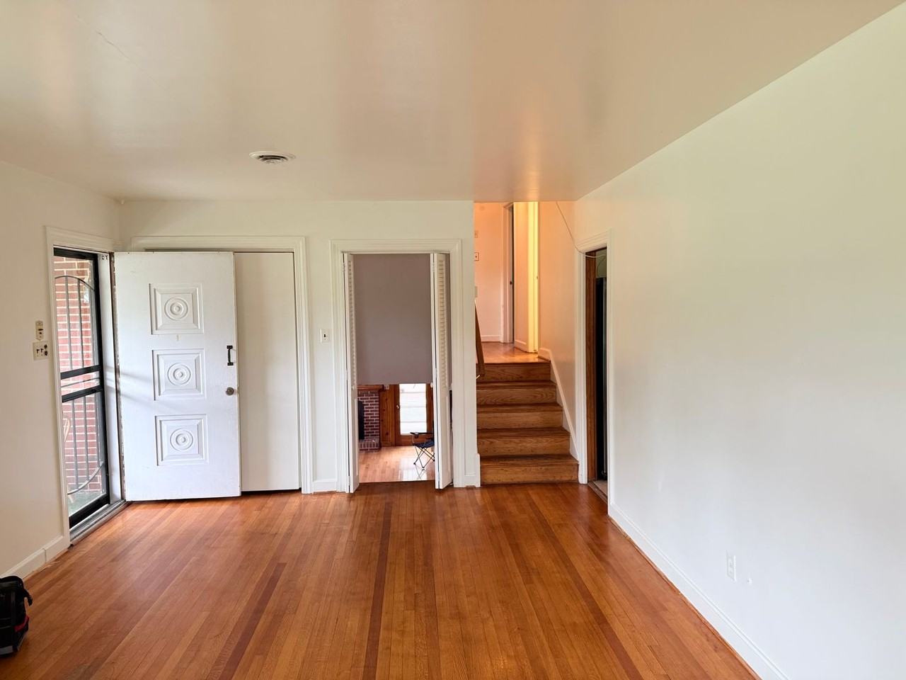 7381 Barnette Ave - Photo 4 of 18
