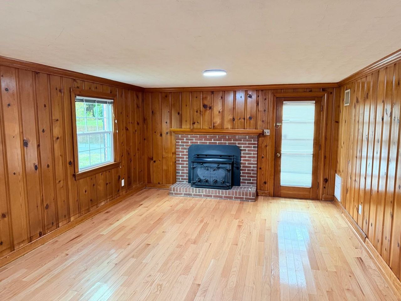 7381 Barnette Ave - Photo 5 of 18