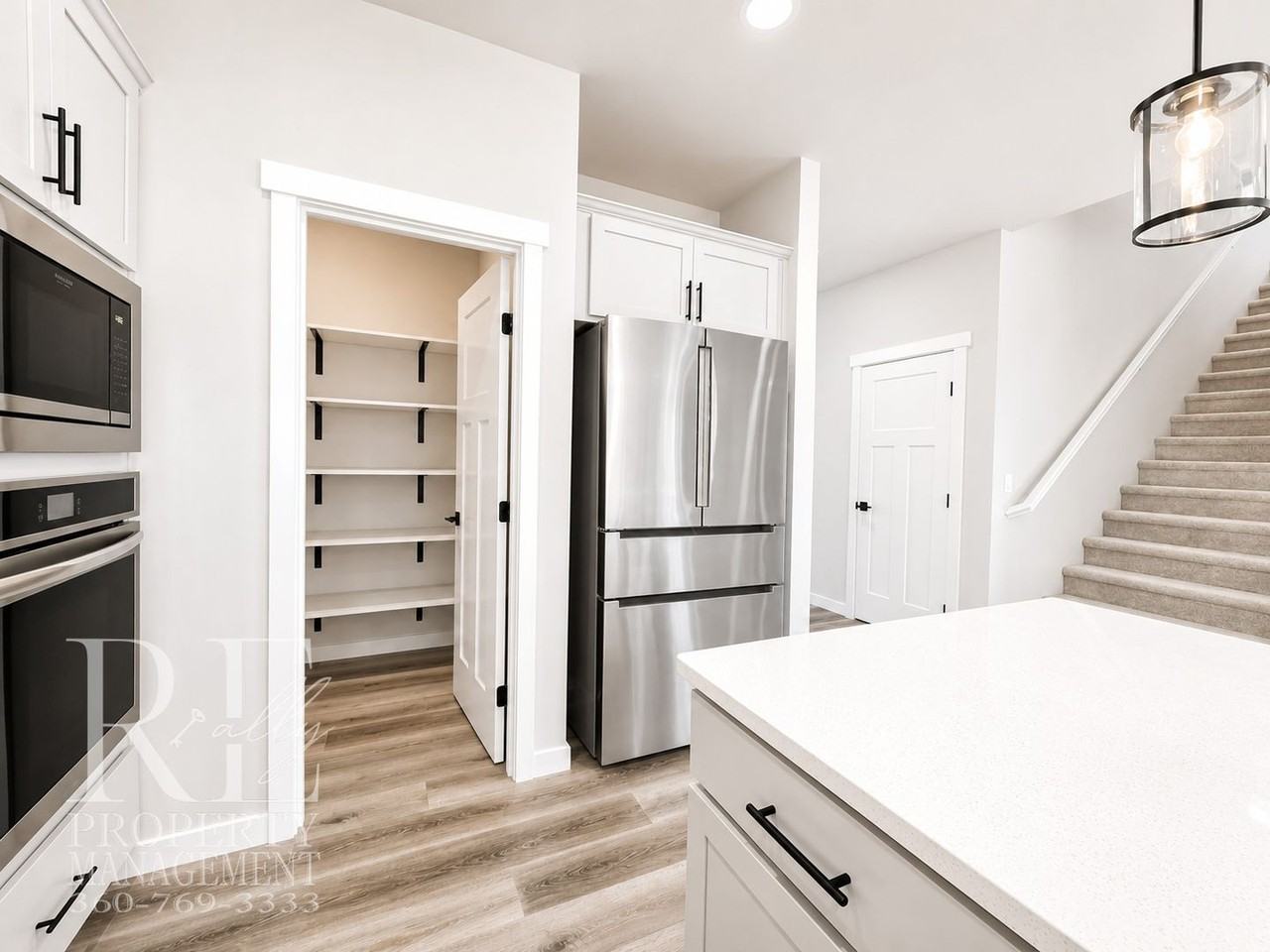 1767 Ne Crystallia Ct - Photo 5 of 39