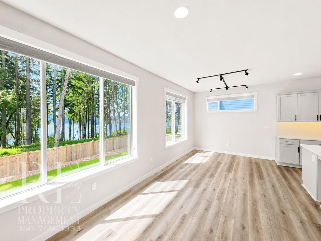 1767 Ne Crystallia Ct - Photo 6 of 39