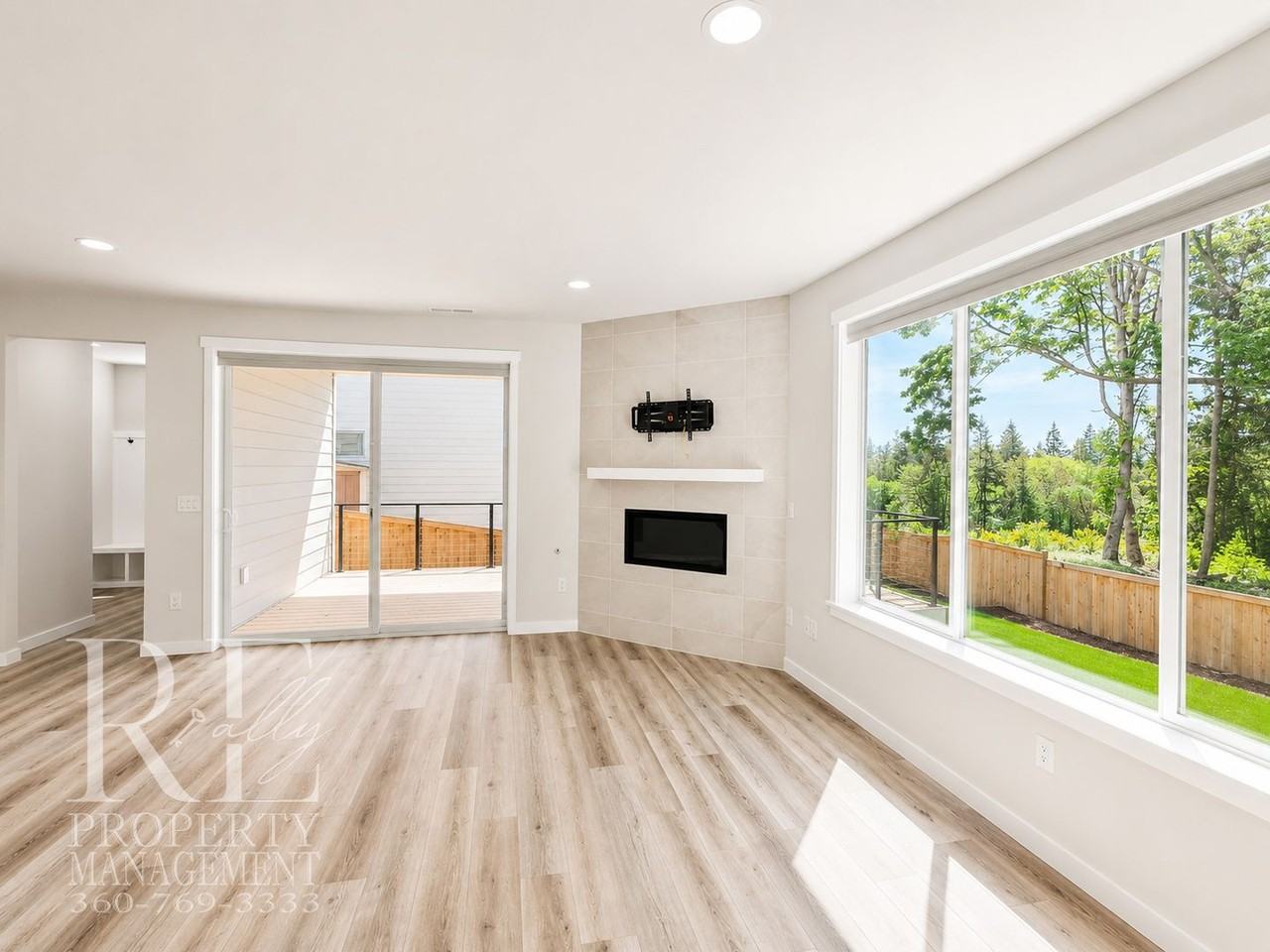 1767 Ne Crystallia Ct - Photo 7 of 39
