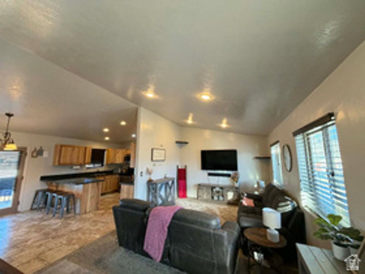 2095 W 4100 N - Photo 2 of 22
