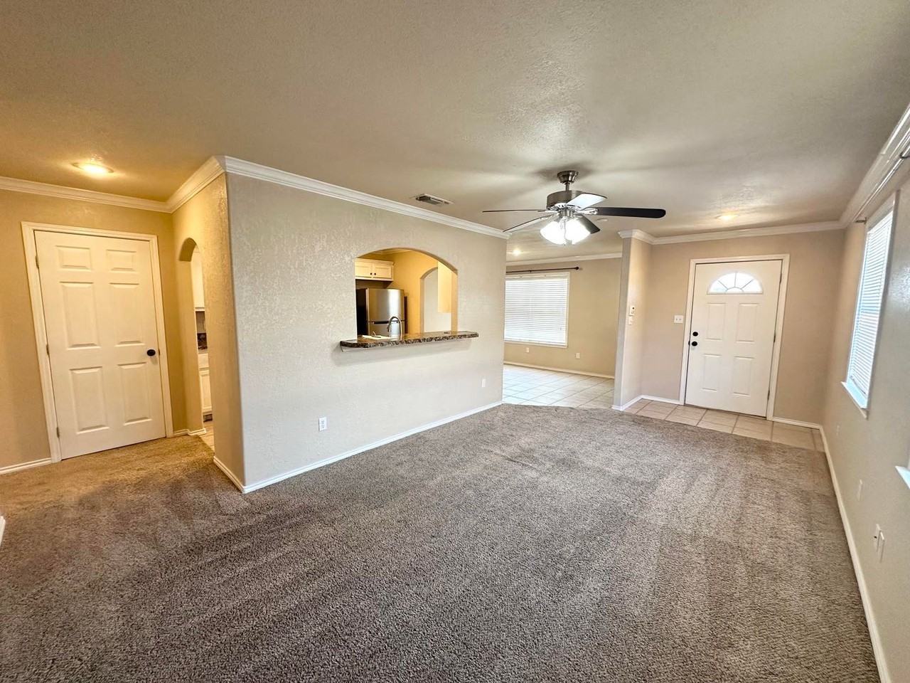 410 W Pine Ave - Photo 3 of 13