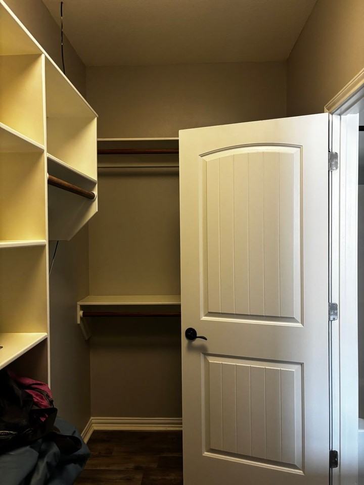 227 Green Leaf St - Photo 4 of 13