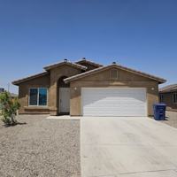 featured image of 4710 S Cedar Ave