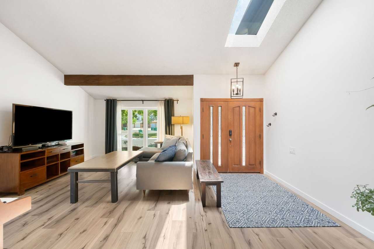 10217 Julian St - Photo 2 of 46