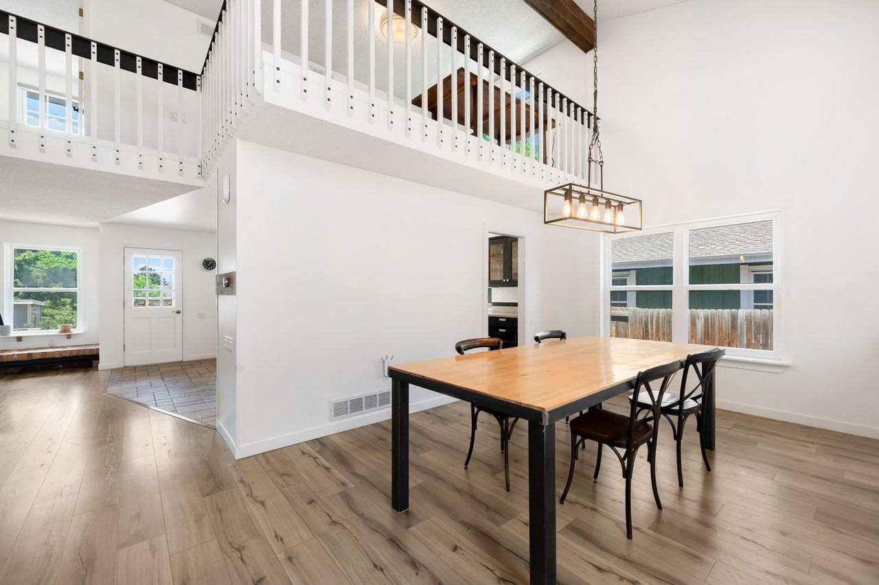 10217 Julian St - Photo 7 of 46