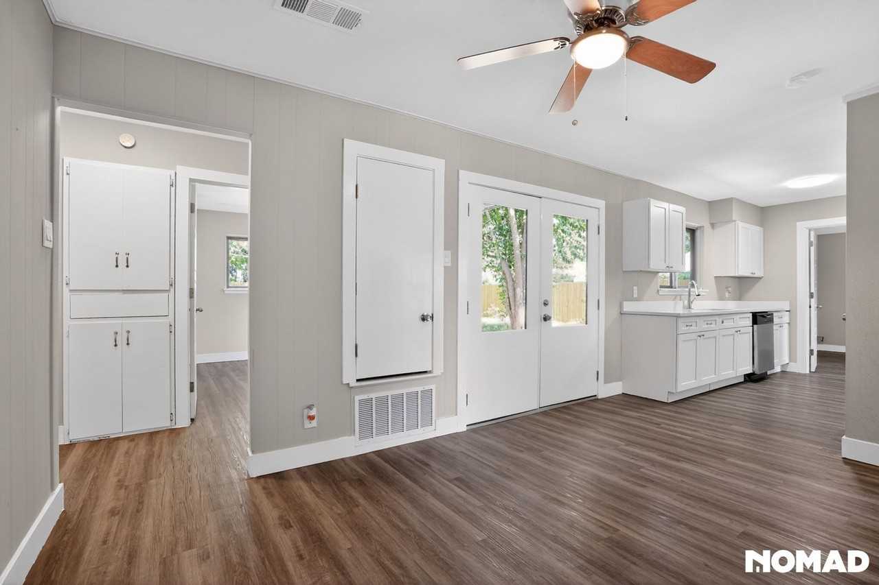 1623 Harness Ln - Photo 5 of 34