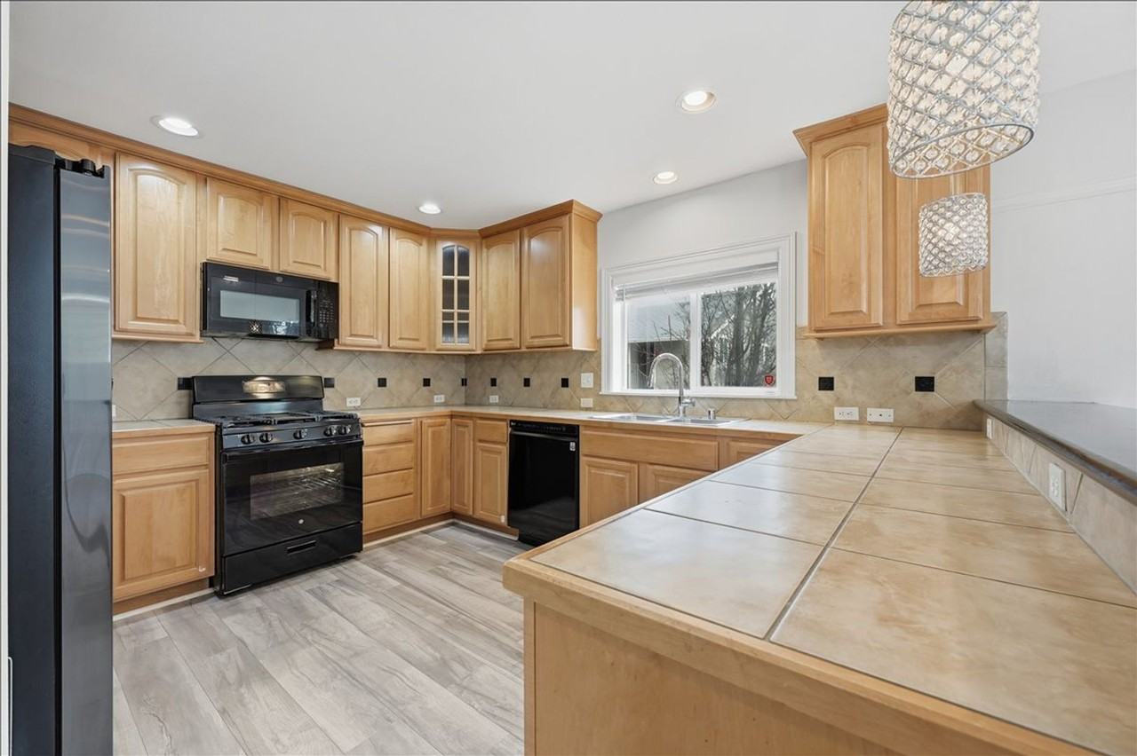 10217 Se 237th St - Photo 7 of 22