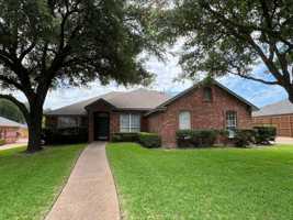 featured image of 109 E Chapman Rd