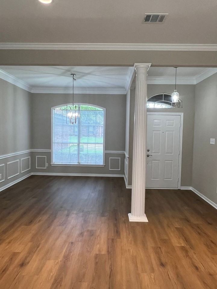 109 E Chapman Rd - Photo 3 of 19