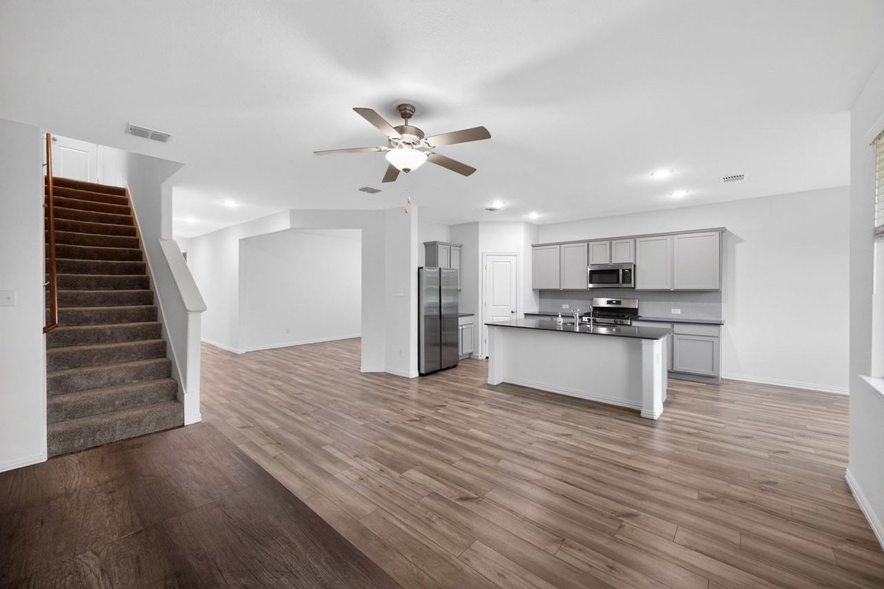 3308 Goose Ln - Photo 4 of 21