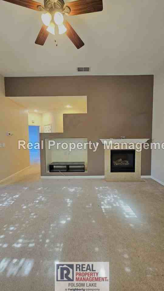 9555 Harvest Gold Ct - Photo 2 of 14