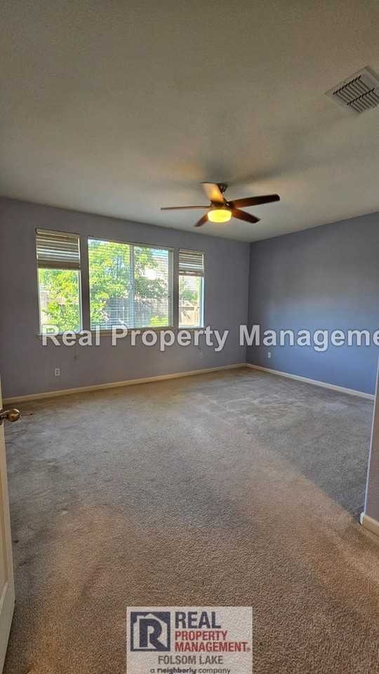 9555 Harvest Gold Ct - Photo 4 of 14