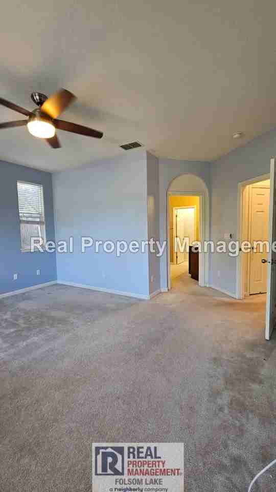 9555 Harvest Gold Ct - Photo 5 of 14