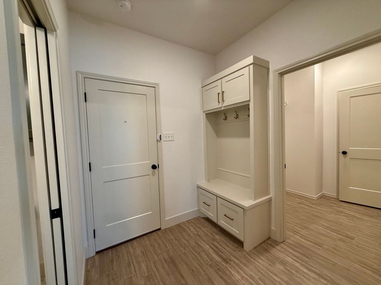 3618 119th St - Photo 4 of 19