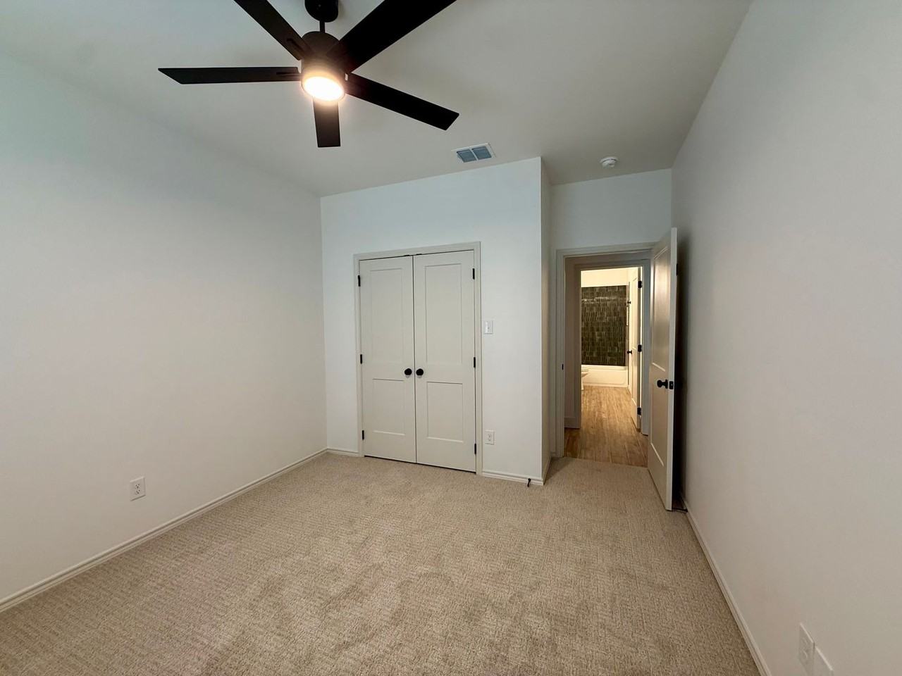 3618 119th St - Photo 5 of 19