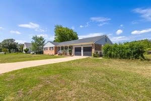 featured image of 414 Shoreline Dr